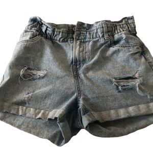 Super HI-RISE paperbag elastic belted waist light wash cotton denim shor…